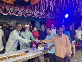 ইউপি চেয়ারম্যানের পূজামণ্ডপ পরিদর্শন ও আর্থিক সহায়তা প্রদান